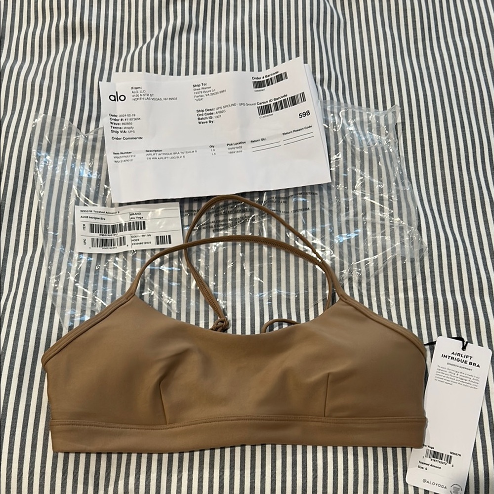 ALO Yoga Toasted Almond Airlift Bra